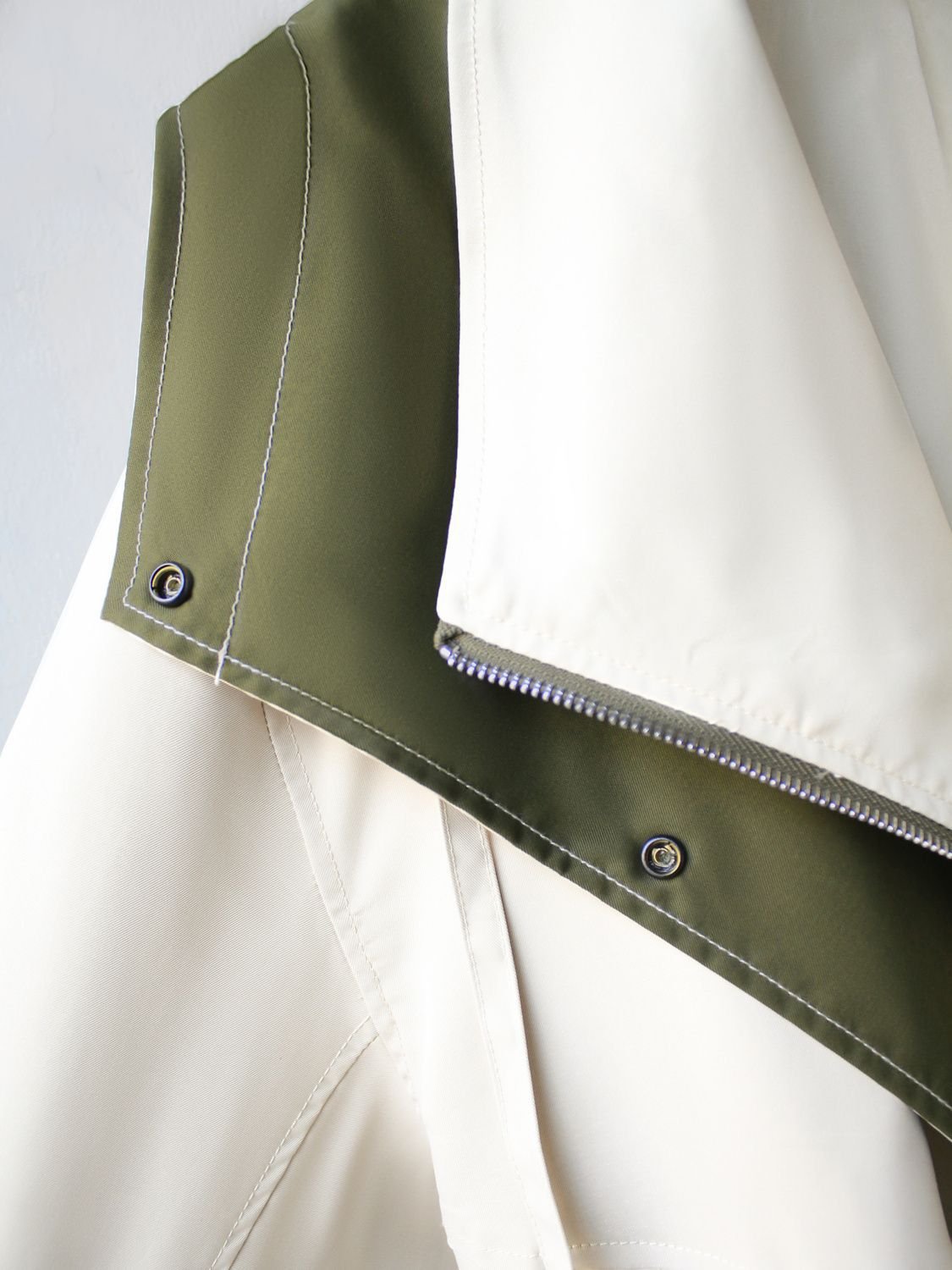 Two-Tone Contrast Jacket | Lightweight Fabric | Relaxed Fit | Modern Casual Style