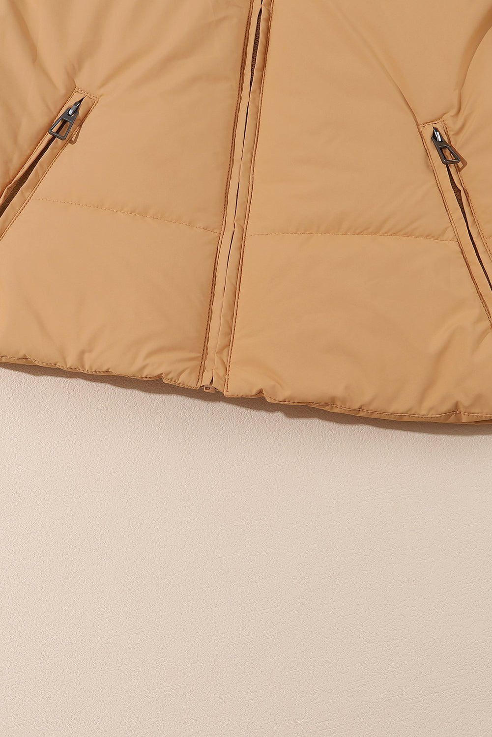 Cropped Puffer Jacket | Adjustable Hem | Lightweight Warmth | Everyday Essential