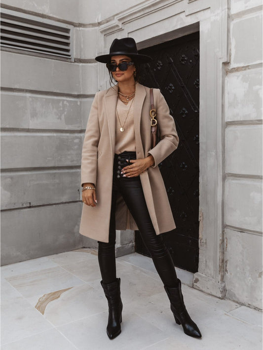 Classic Wool-Blend Coat | Tailored Fit | Effortless Elegance
