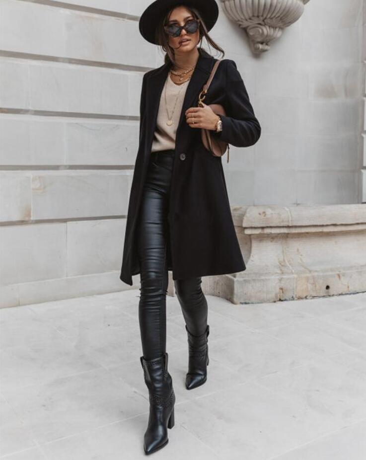 Classic Wool-Blend Coat | Tailored Fit | Effortless Elegance