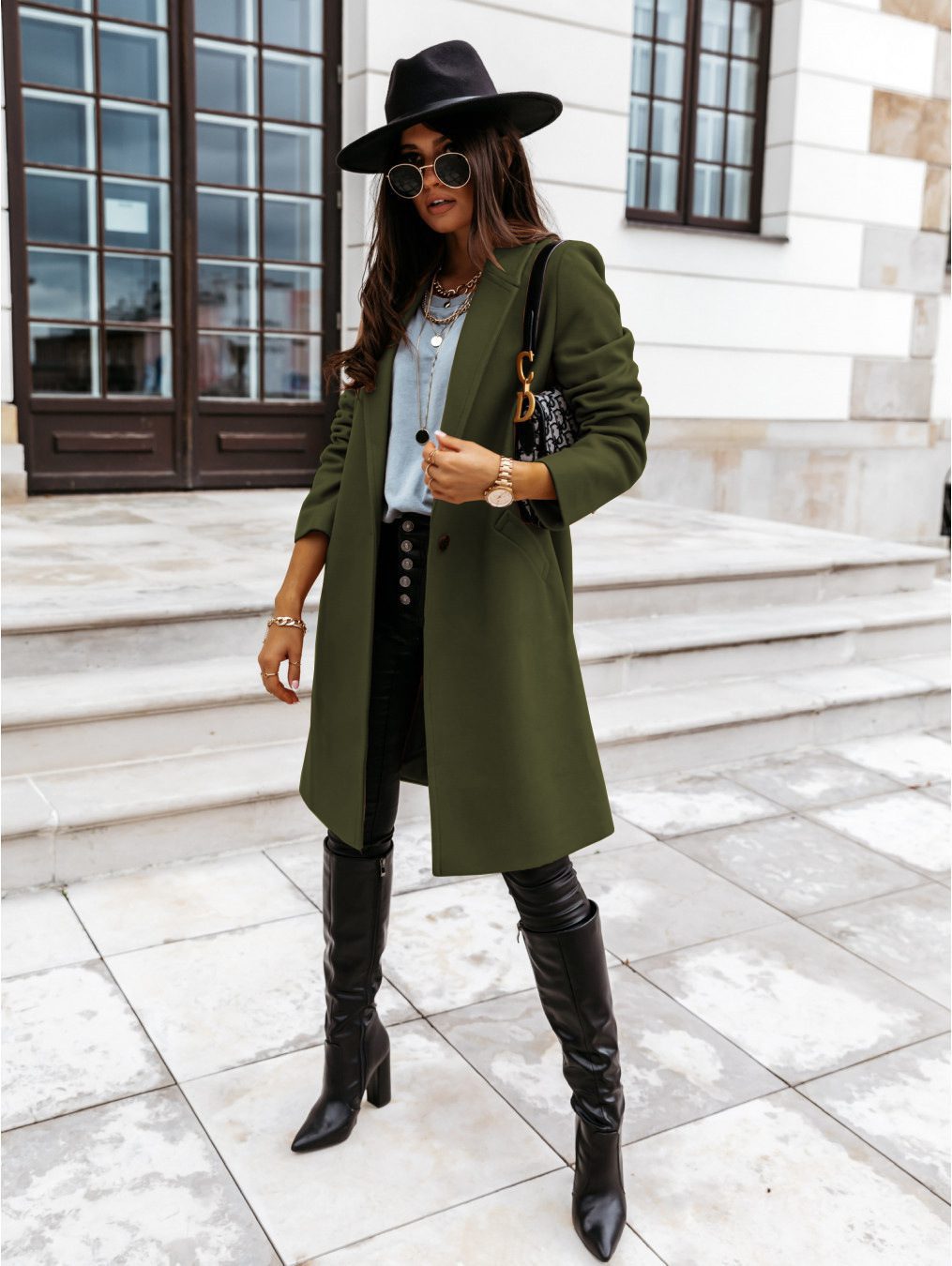 Classic Wool-Blend Coat | Tailored Fit | Effortless Elegance