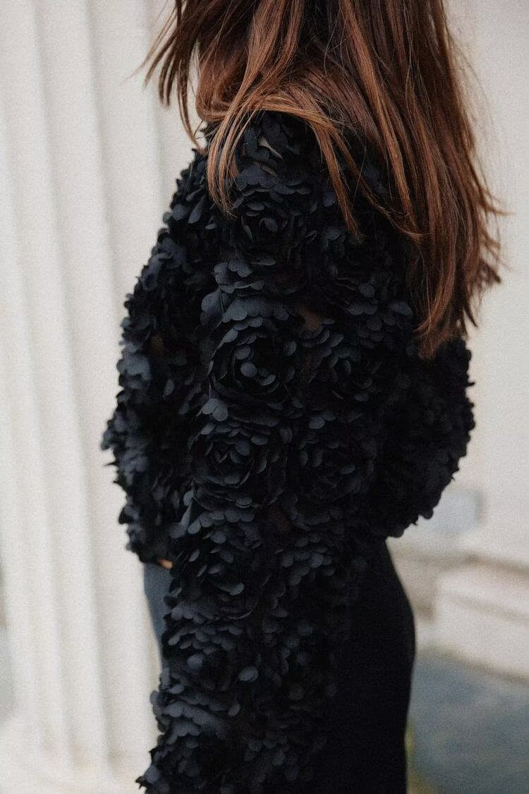 Chic Textured Zip-Up Jacket | Stylish Cropped Fit | Faux Fur Design | Evening Wear