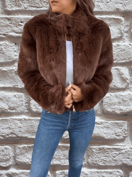 Cropped Faux Fur Jacket | Luxe Plush Feel | Zip-Front | Bold Winter Layer
