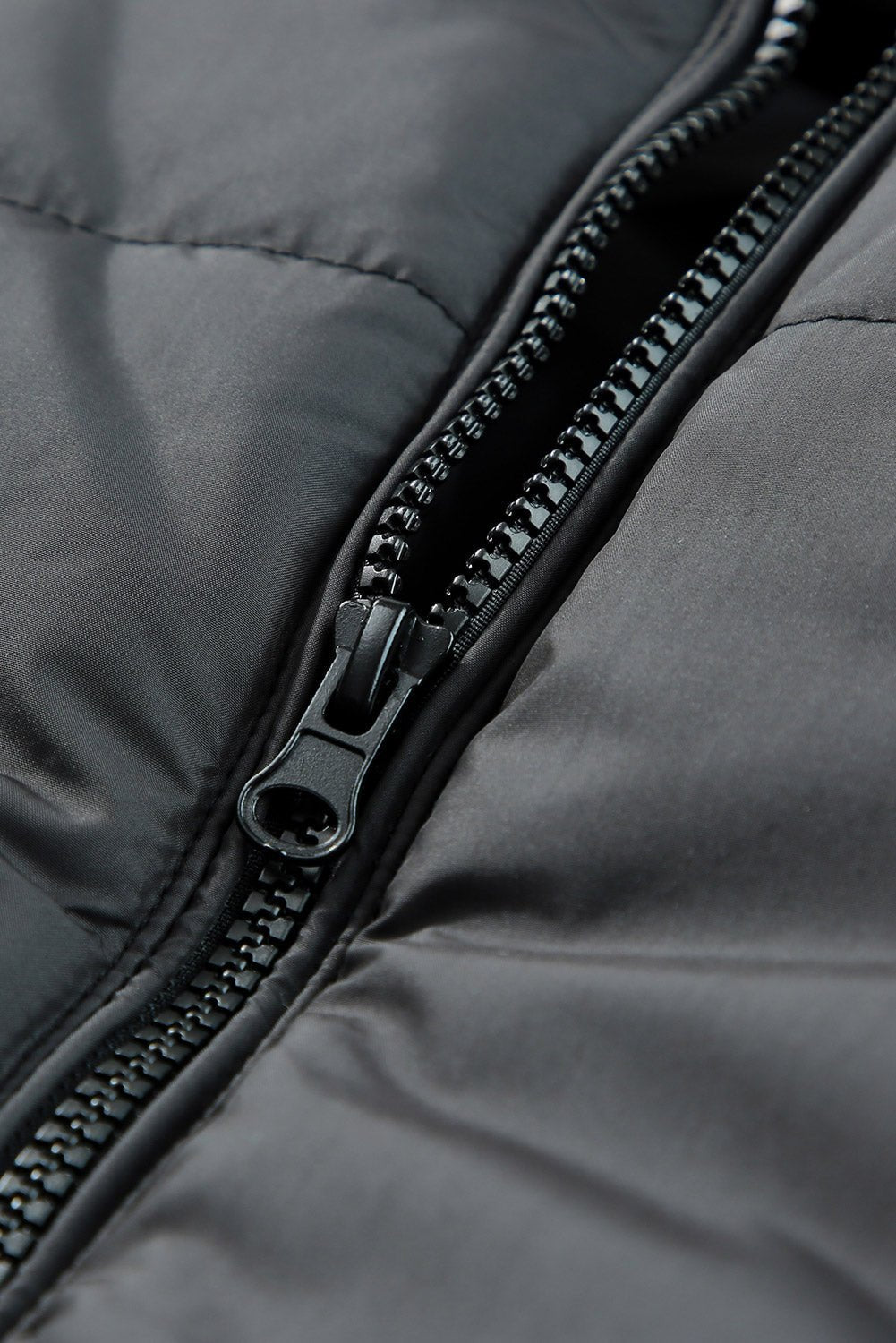 Cropped Puffer Jacket | Lightweight Warmth | Drawstring Hem | Casual Winter Style