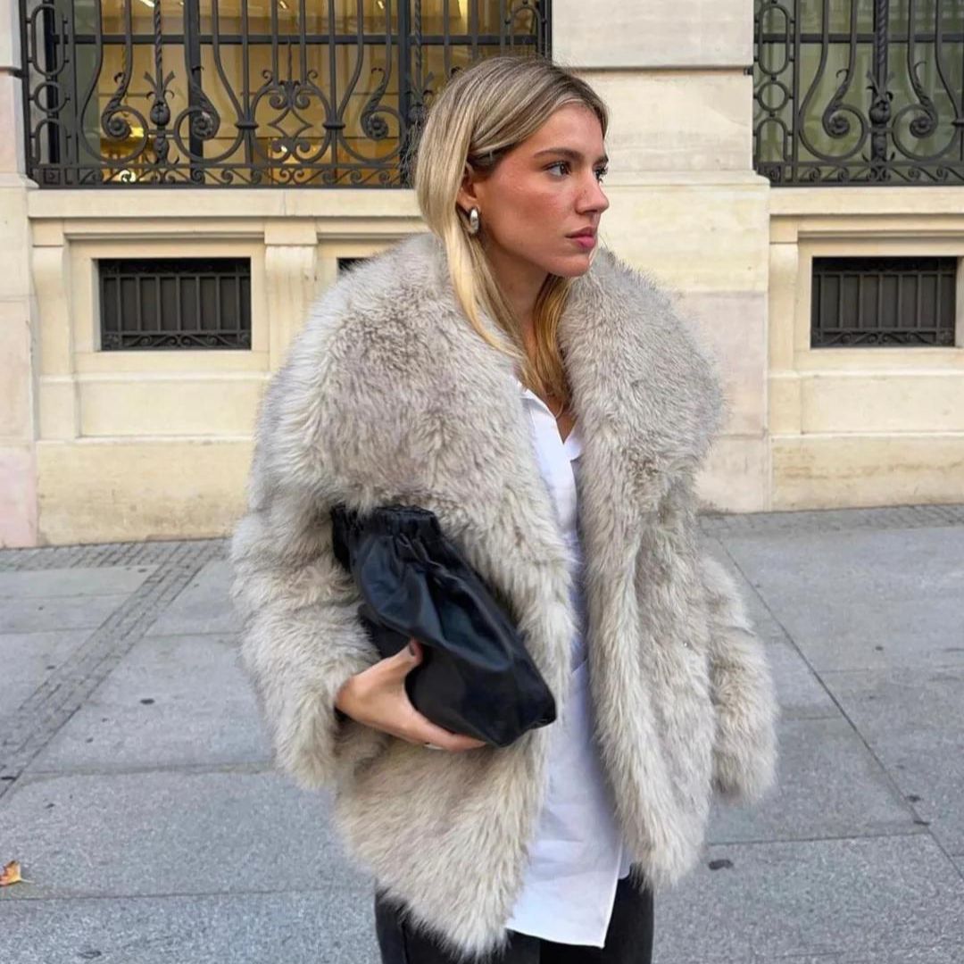 Women’s Synthetic Fur Oversized Jacket | Plush Cold-Weather Layer | Streetwear Luxe Look