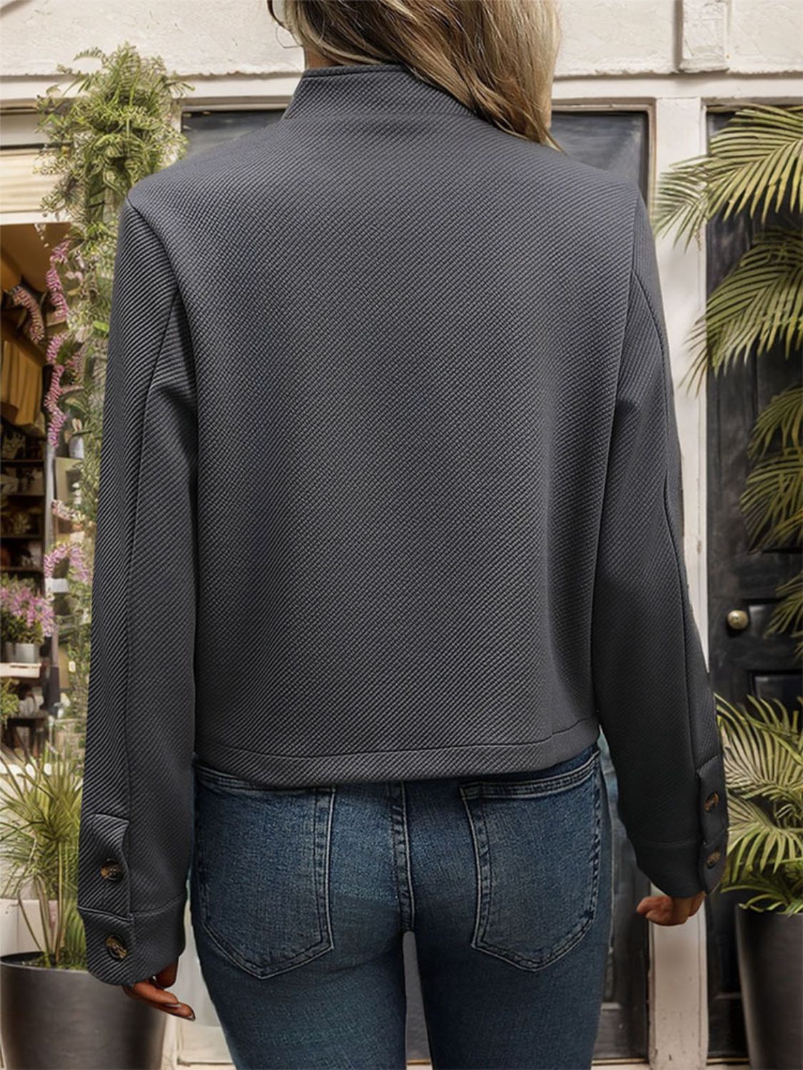 Elegant Button-Front Blazer | Tailored Fit | Lightweight Fabric | Office & Casual Style