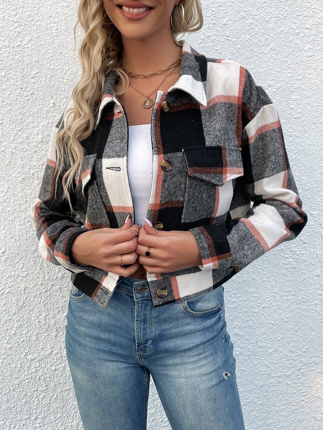 Cropped Plaid Jacket | Trendy Button-Down Design | Lightweight Polyester Blend | Casual Layering
