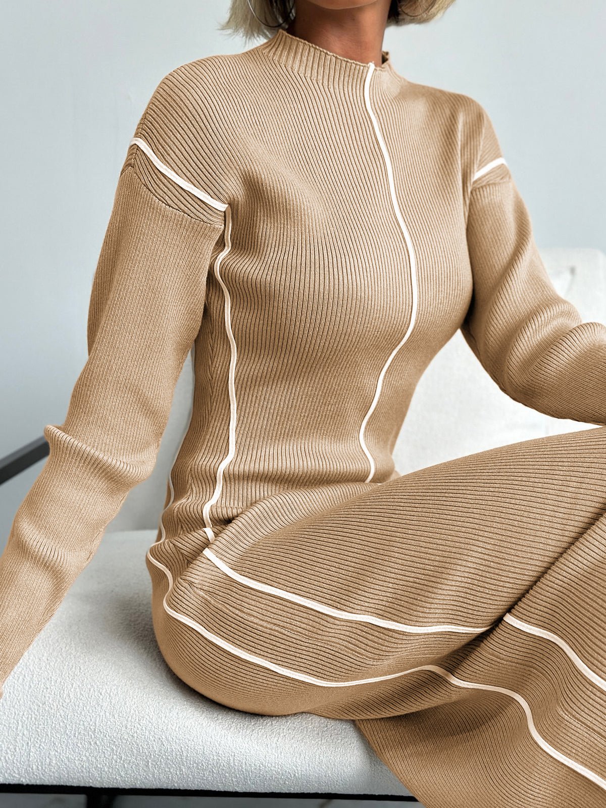 Contrast-Trim Ribbed Knit Midi Dress | Slim Fit | Zip-Up Design | Modern Chic