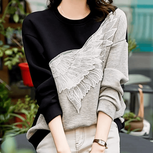 Chic Two-Tone Sweatshirt | Lace Appliqué Detail | Casual & Stylish | Fall & Winter