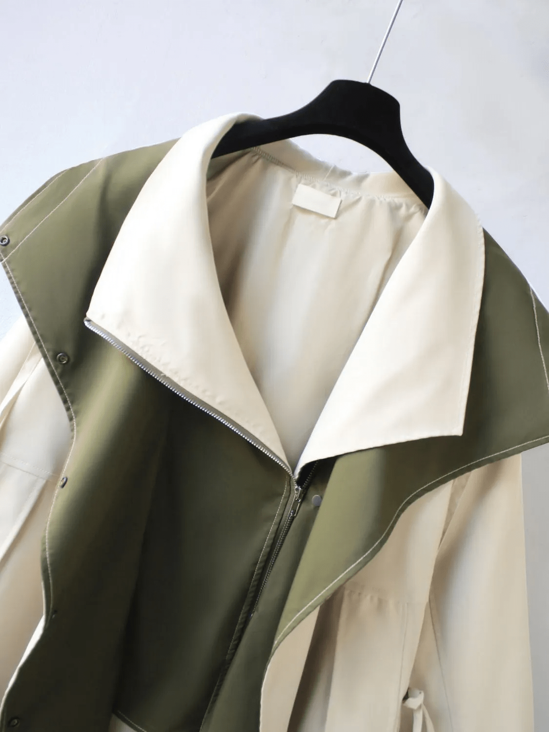 Two-Tone Contrast Jacket | Lightweight Fabric | Relaxed Fit | Modern Casual Style