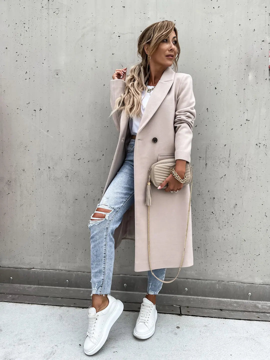 Women's Long Wool-Blend Coat | Tailored Fit & Elegant | Single-Breasted | Fall & Winter Wear