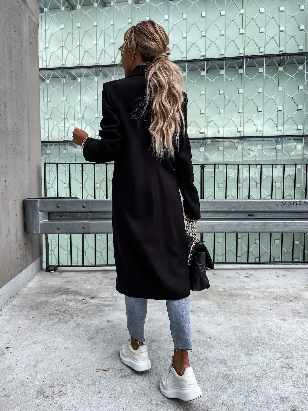 Women's Long Wool-Blend Coat | Tailored Fit & Elegant | Single-Breasted | Fall & Winter Wear