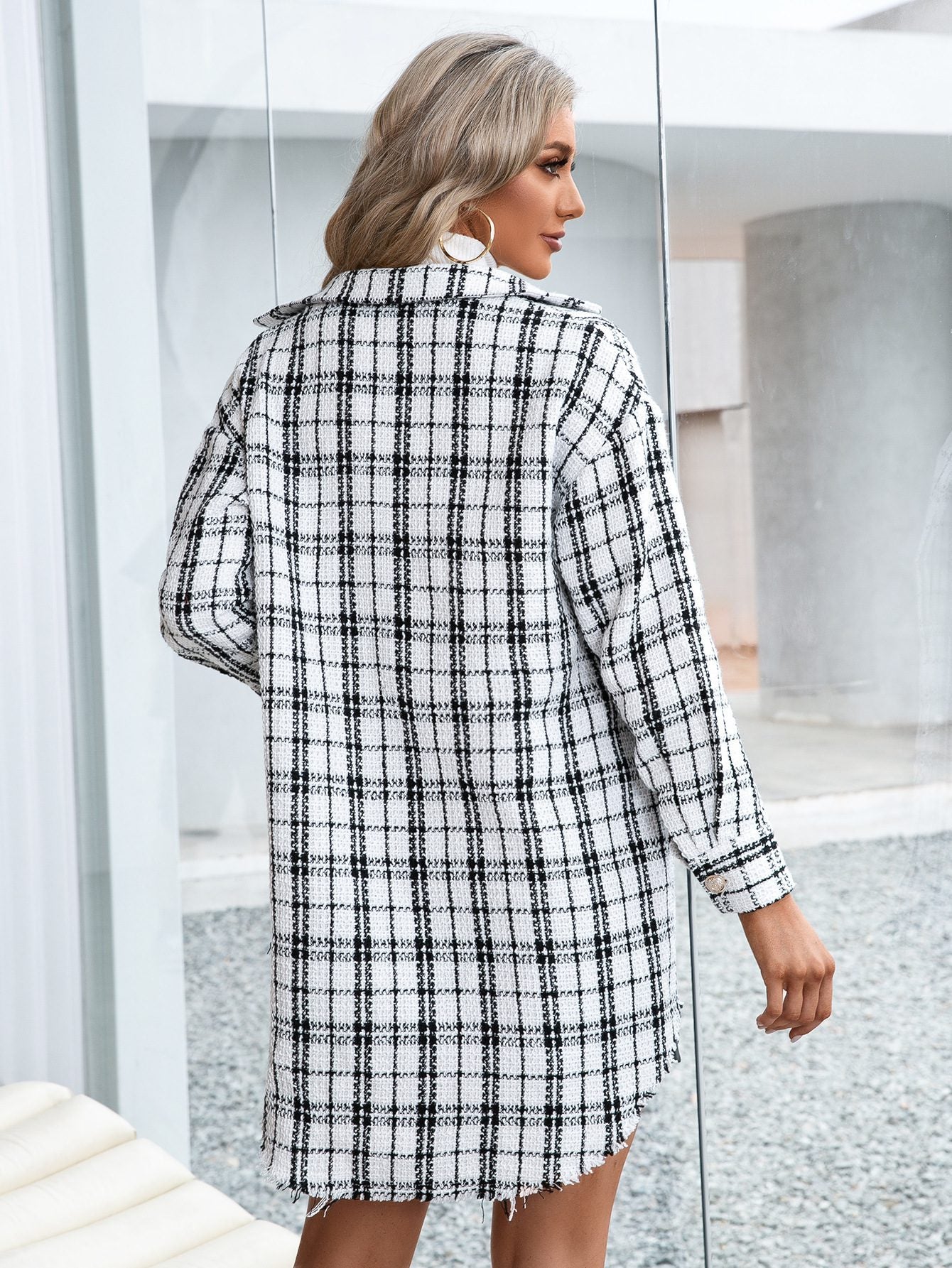 Women's Plaid Longline Shacket | Trendy & Casual | Button-Up | Lightweight Fall Layer
