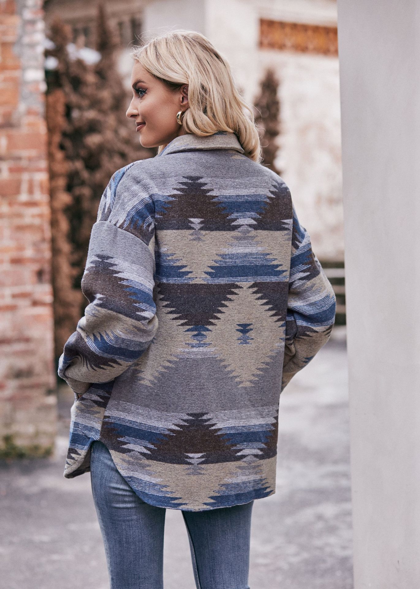 Trendy Button-Down Shacket | Lightweight Comfort | Cotton Blend | Casual Fall Layer