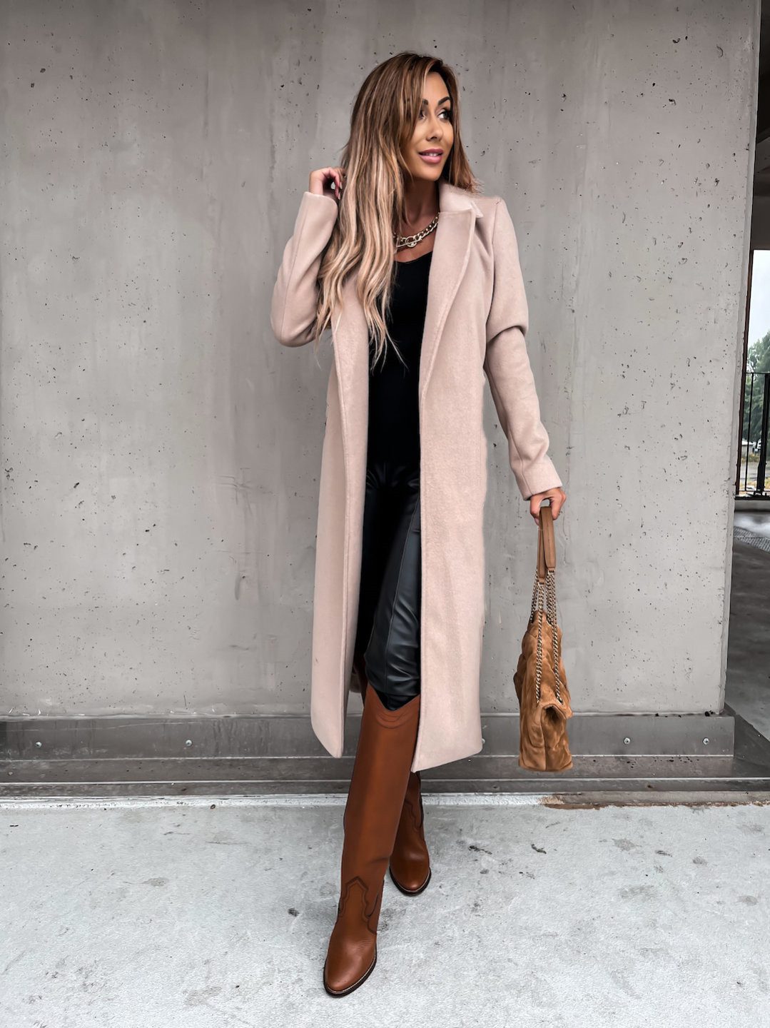 Long Wool-Blend Coat | Belted Wrap | Elegant & Versatile | Transitional Layer