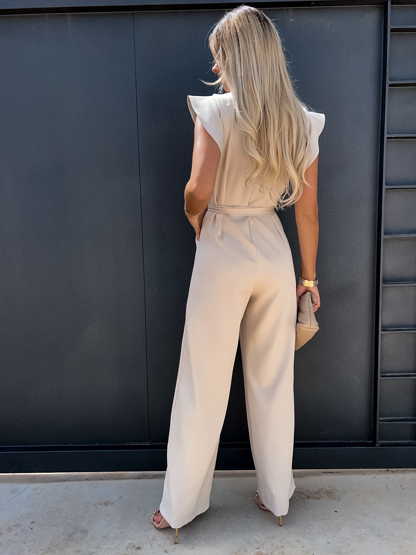 Elegant Wide-Leg Jumpsuit | Ruffled Shoulder Design | Belted Waist | Perfect for Evening or Formal Events