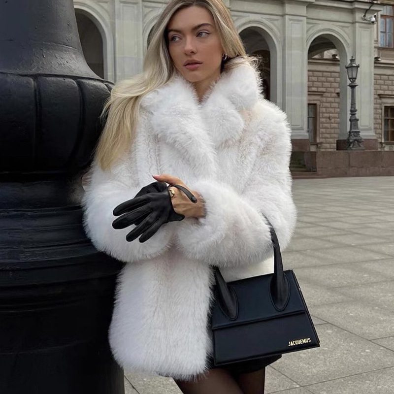Elegant Faux Fur Coat | Luxe Winter Warmth | Sophisticated Outerwear