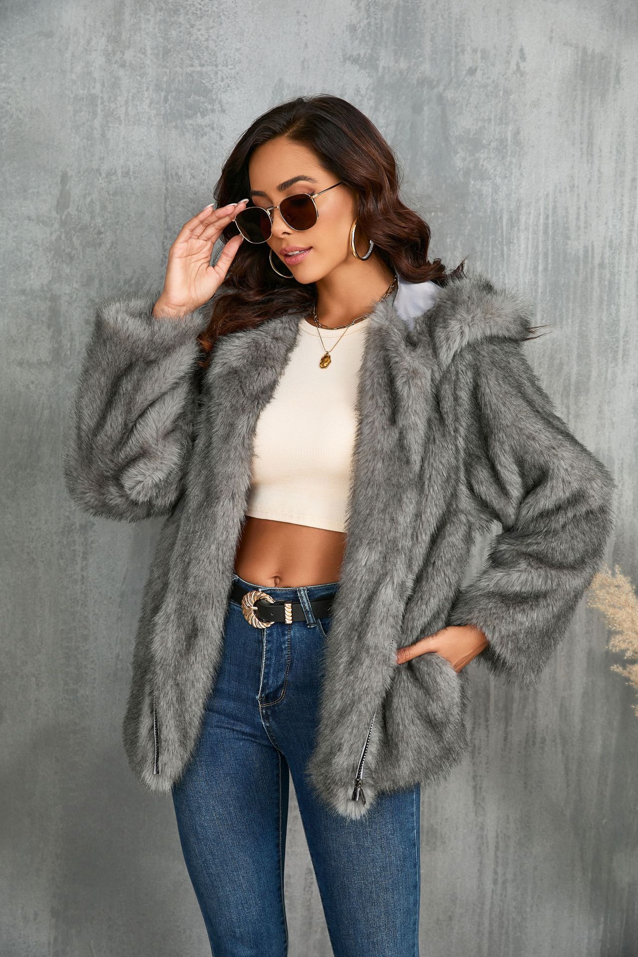 Luxurious Hooded Jacket | Plush Faux Fur | Casual Chic | Cold-Weather Essential