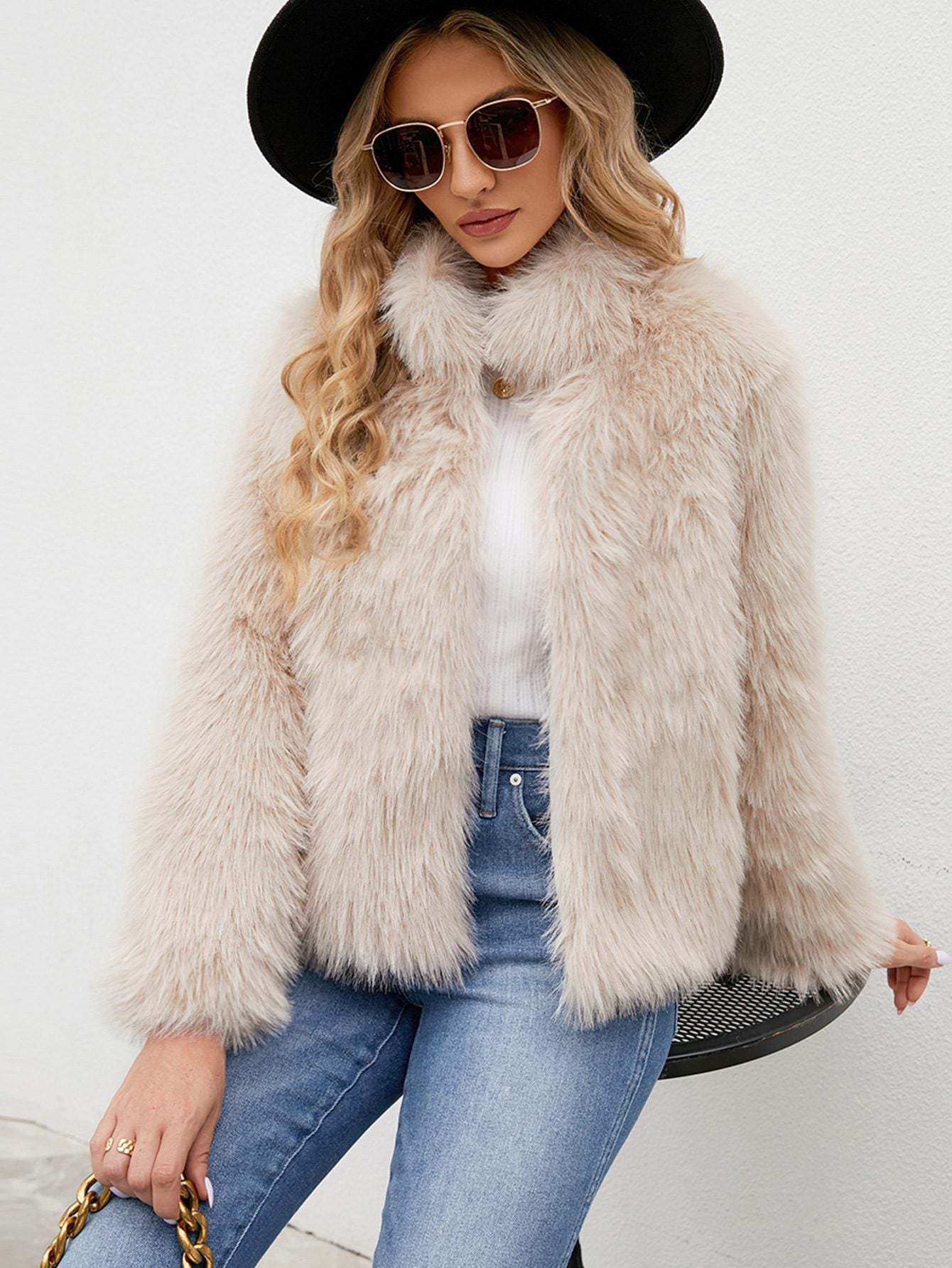 Chic Faux Fur Short Jacket | Cozy Winter Essential | Soft Polyester Blend | Casual Elegance