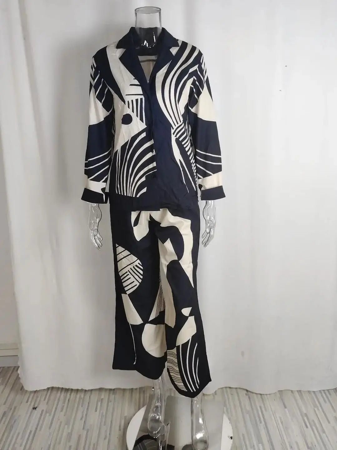Abstract Print Two-Piece Set | Flowing Wide-Leg Pants & Relaxed Blouse | Bold Monochrome Style