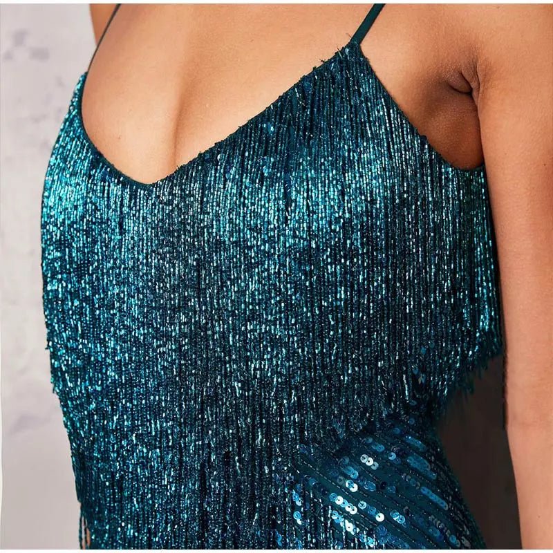 Glamorous Feathered Mini Dress | Eye-Catching Fringe Design | Party-Ready Look | Evening Wear