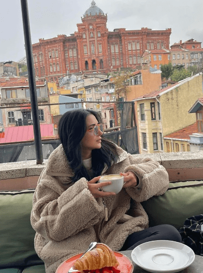 Oversized Sherpa Jacket | Zip-Up Design | Cozy Winter Layer
