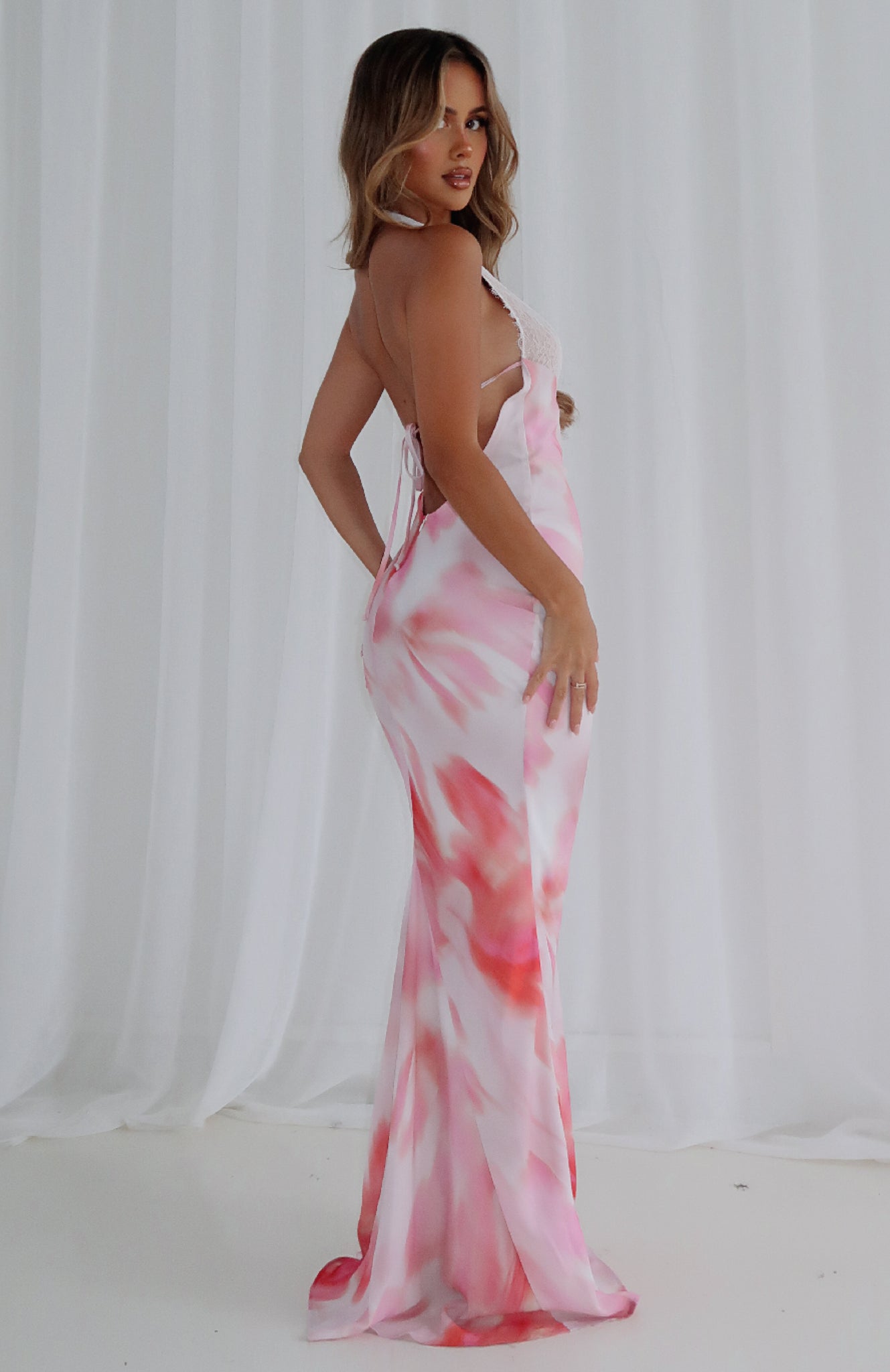 Floral Print Bodycon Maxi Dress | Sleeveless Fit | Elegant Evening Wear
