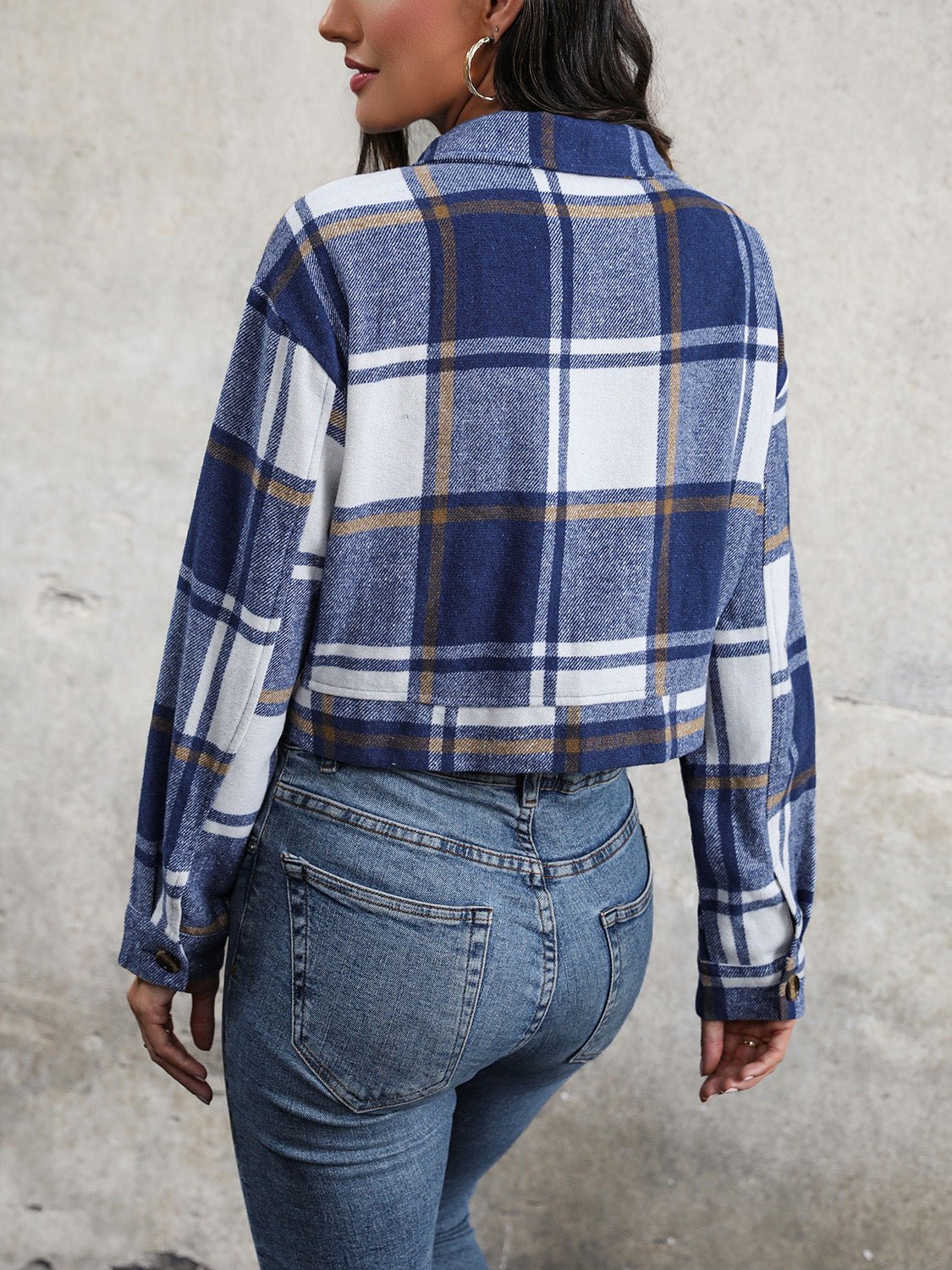 Cropped Plaid Jacket | Trendy Button-Down Design | Lightweight Polyester Blend | Casual Layering
