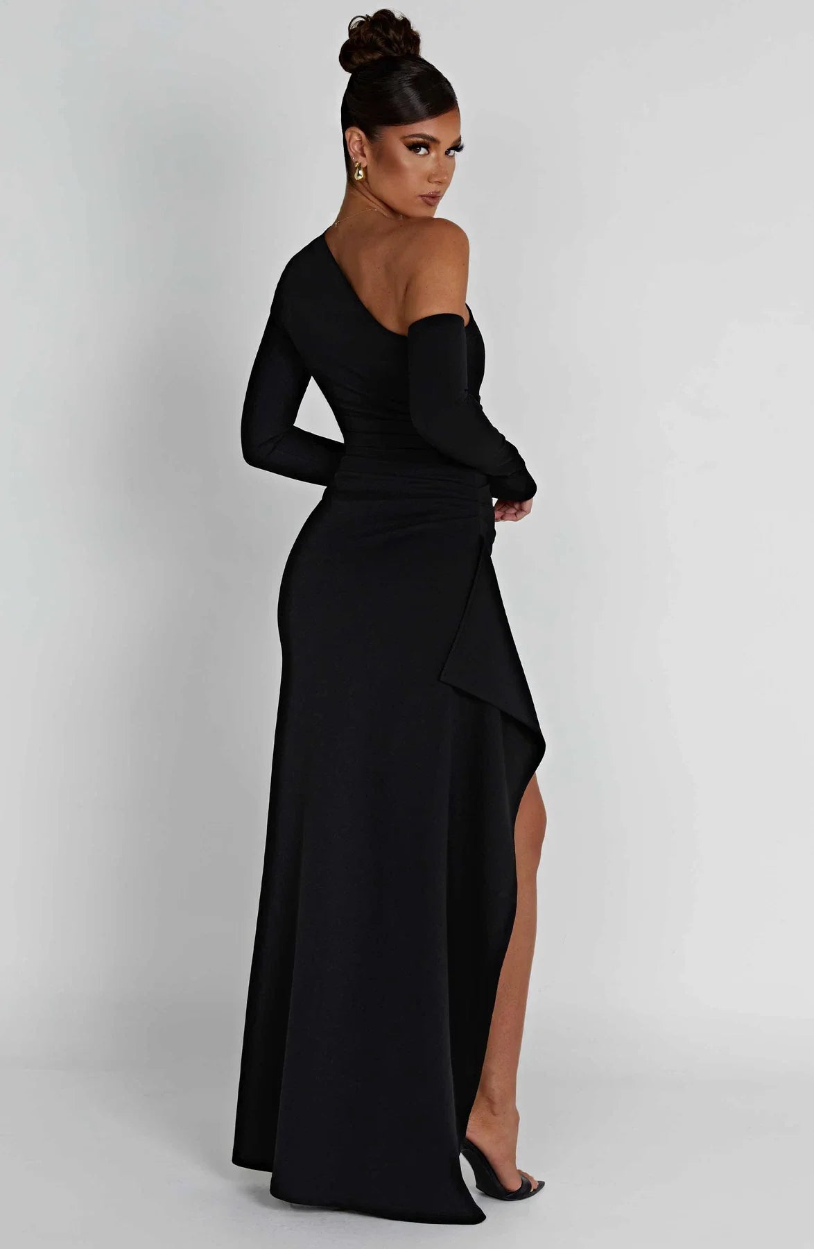 One-Shoulder Evening Gown | Elegant Slit Detail | Figure-Hugging Fit | Formal Wear