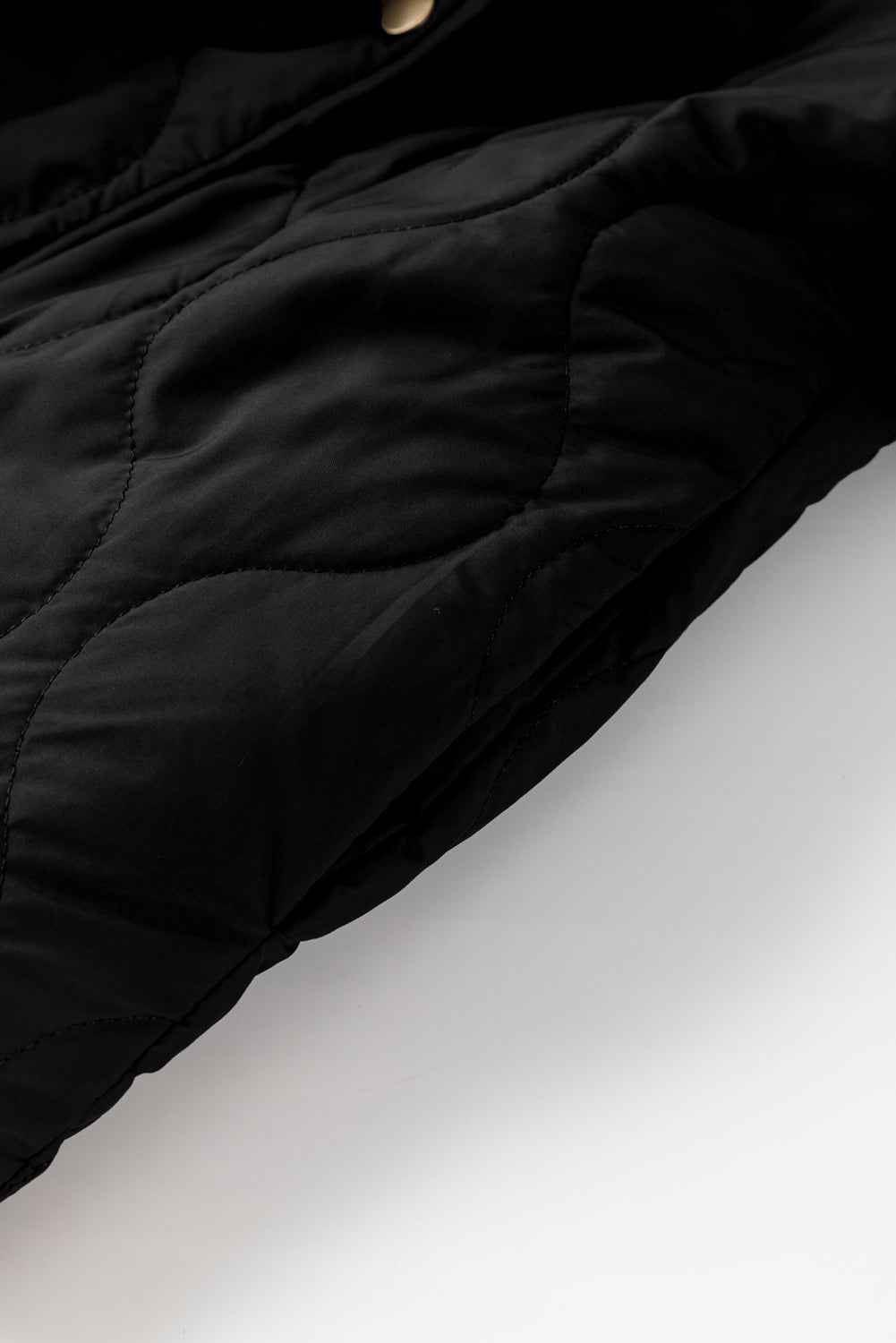 Reversible Quilted Jacket | Sherpa Lining | Snap-Button Closure | Versatile Warmth