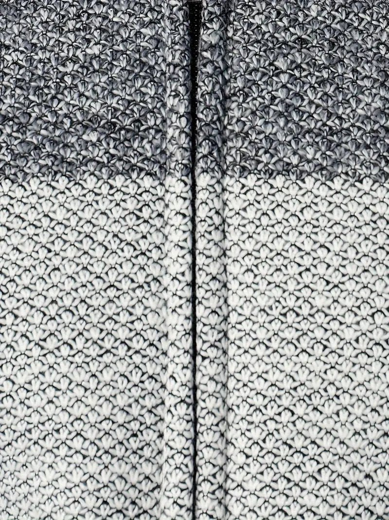 Colour-Block Knit Cardigan | Full-Zip Design | Warm and Stylish | Everyday Layer