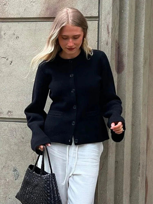 Elegant Wool-Blend Cardigan | Minimalist Design | Button-Up | Casual Chic