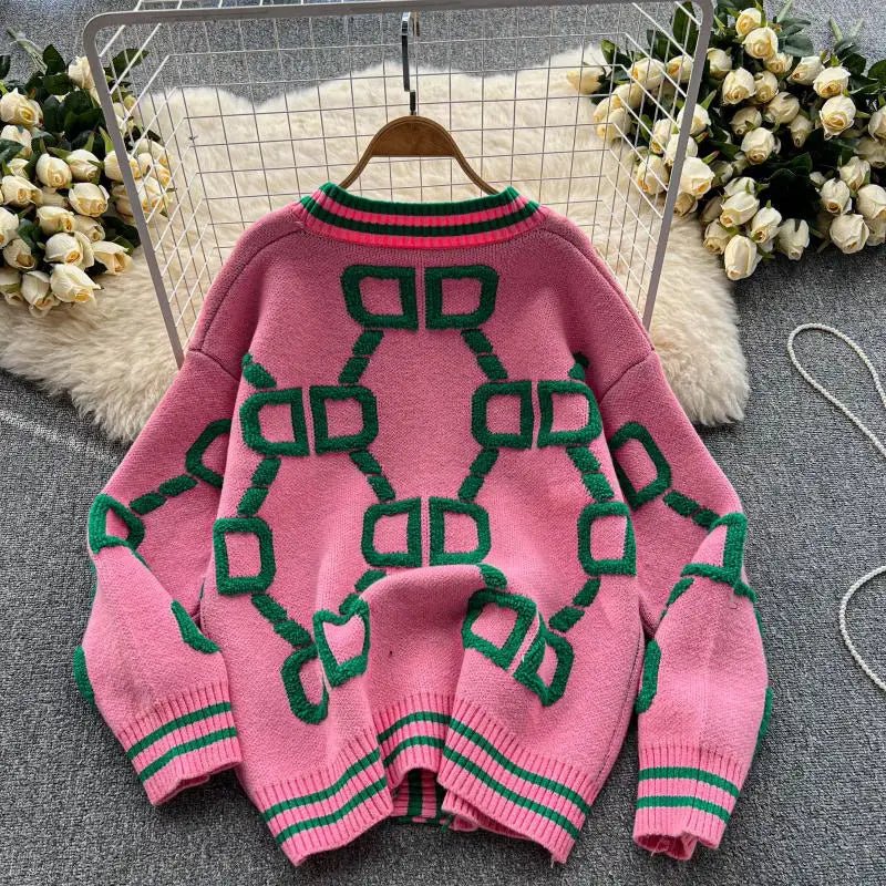 Oversized Graphic Cardigan | Bold Geometric Print | Soft Knit Fabric | Casual Chic