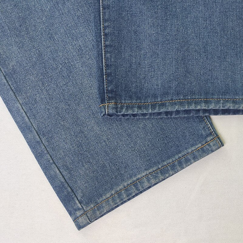 Vintage Wide-Leg Jeans | Relaxed Fit | Mid-Wash Denim