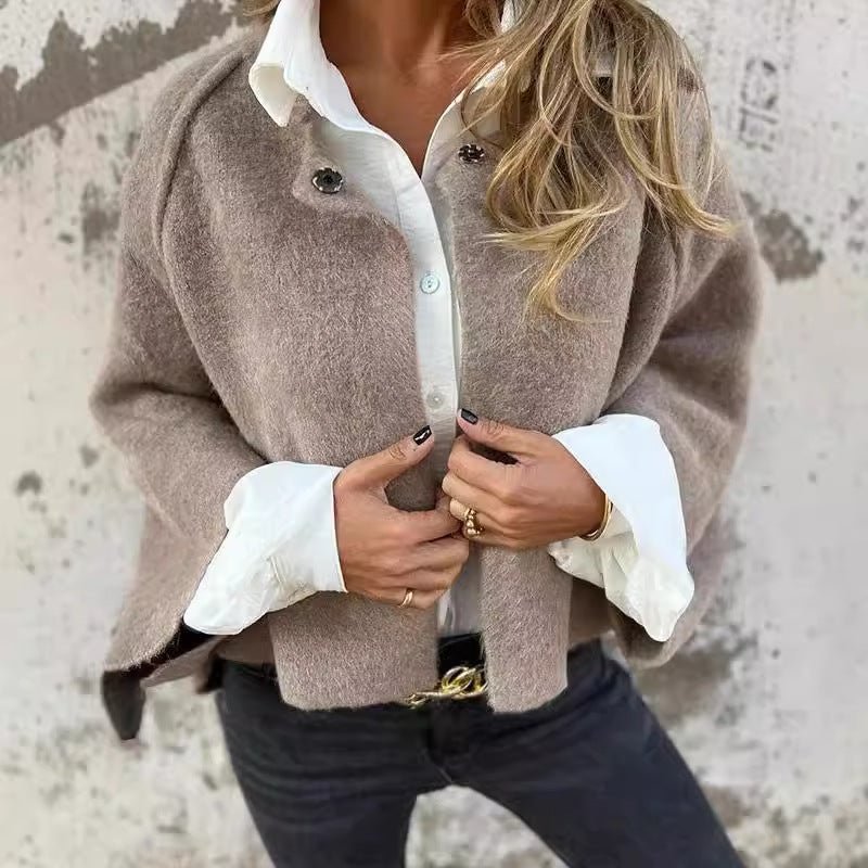 Cropped Wool-Blend Cardigan | Button-Up | Relaxed Fit | Casual Layering