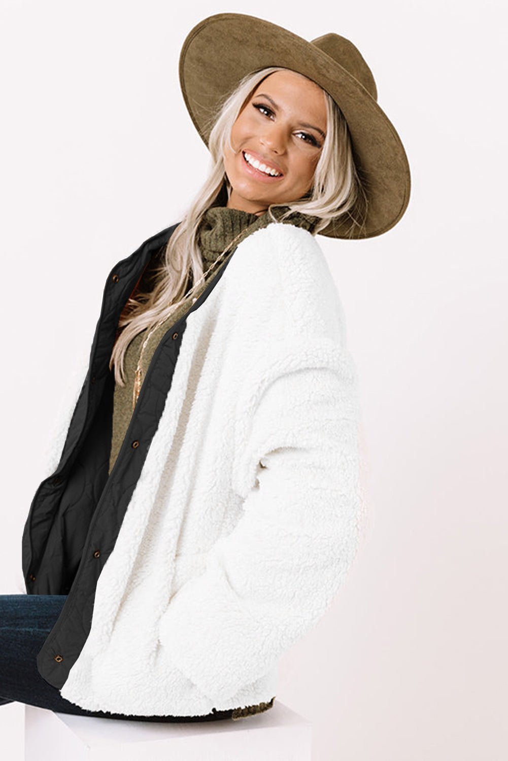 Reversible Quilted Jacket | Sherpa Lining | Snap-Button Closure | Versatile Warmth