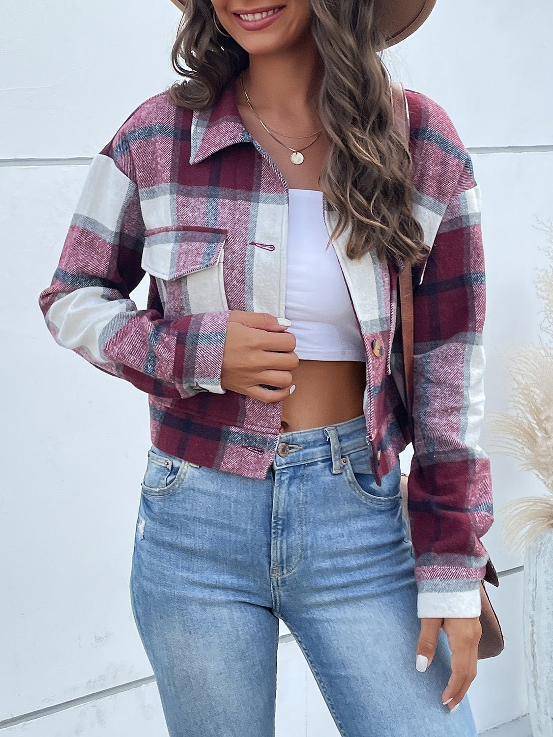 Cropped Plaid Jacket | Trendy Button-Down Design | Lightweight Polyester Blend | Casual Layering