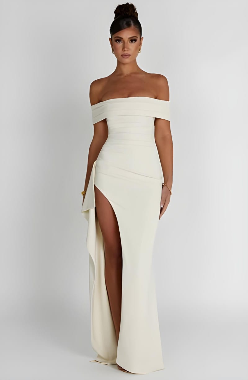 Off-Shoulder Evening Gown | Thigh-High Slit | Elegant Formal Dress