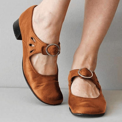 Vintage Mary Jane Shoes | Low Heel Comfort | Cut-Out Strap Detail
