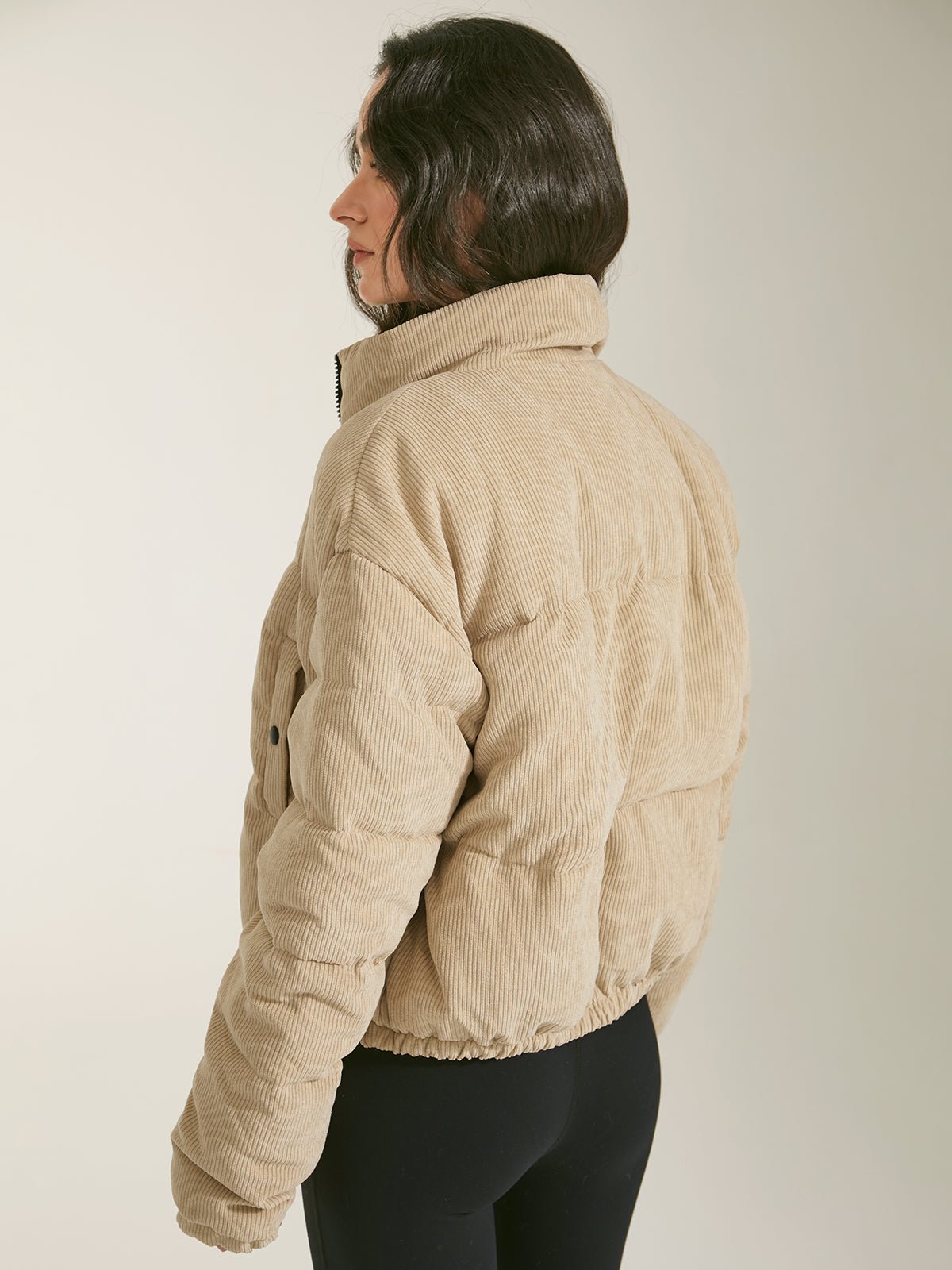 Cropped Puffer Jacket | Lightweight Insulation | Neutral Beige | Winter Casual