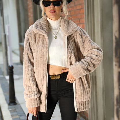Plush Zip-Up Teddy Jacket | Ribbed Texture | Oversized Fit | Cold-Weather Comfort