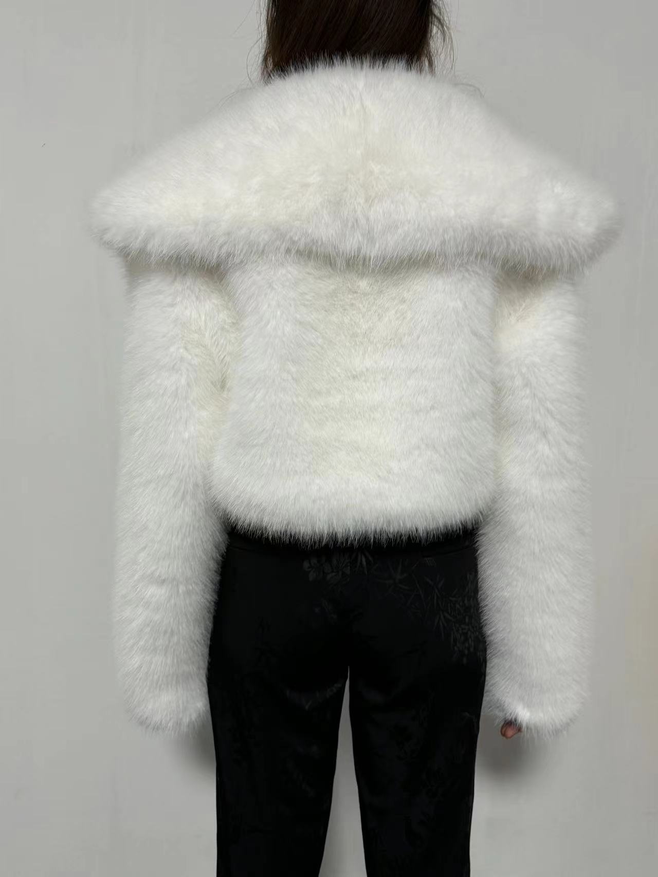 Cropped Faux Fur Jacket | Glamorous Evening Layer | Polyester Blend | Chic Winter Wear