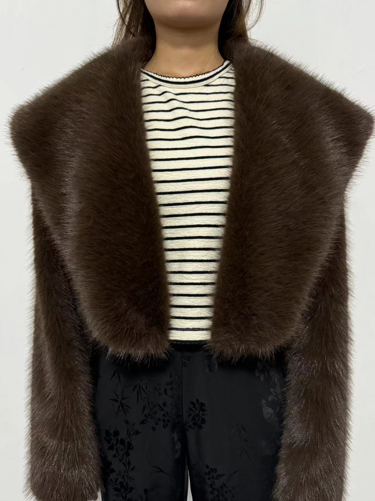 Cropped Faux Fur Jacket | Glamorous Evening Layer | Polyester Blend | Chic Winter Wear