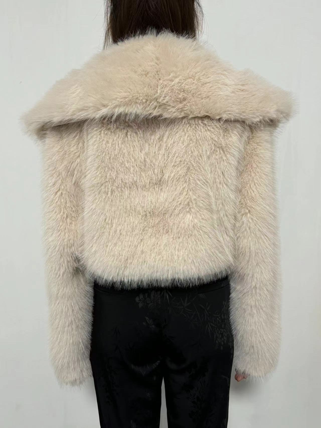 Cropped Faux Fur Jacket | Glamorous Evening Layer | Polyester Blend | Chic Winter Wear
