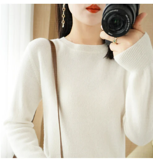 Women's Cashmere Blend Sweater | Lightweight Knit | Crew Neck Pullover