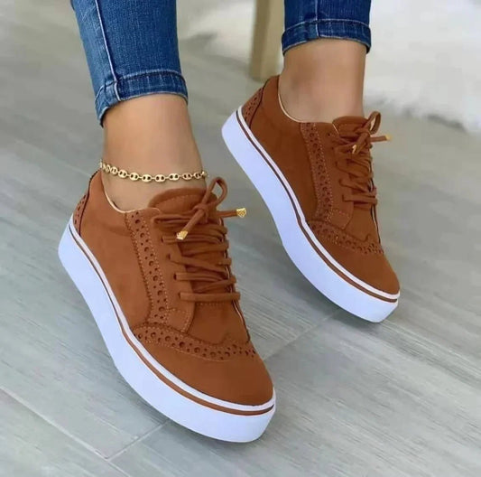 Classic Canvas Sneakers | Platform Sole | Everyday Street Style