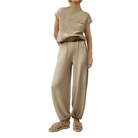 Two-Piece Lounge Set | Relaxed Fit Tee & Tapered Pants | Everyday Casual Comfort