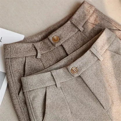 Men’s Pleated Tailored Trousers | Smart Casual Pants | Relaxed Fit with Classic Finish