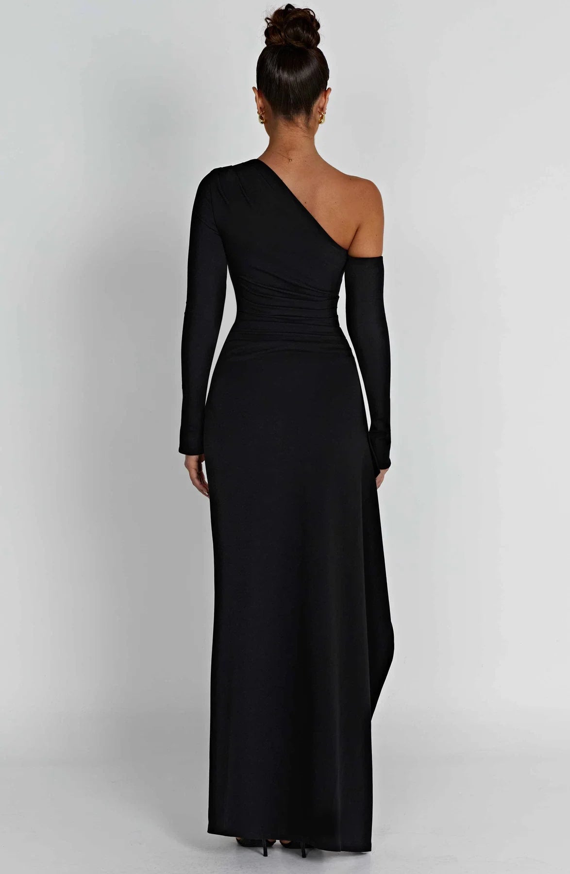 One-Shoulder Evening Gown | Elegant Slit Detail | Figure-Hugging Fit | Formal Wear