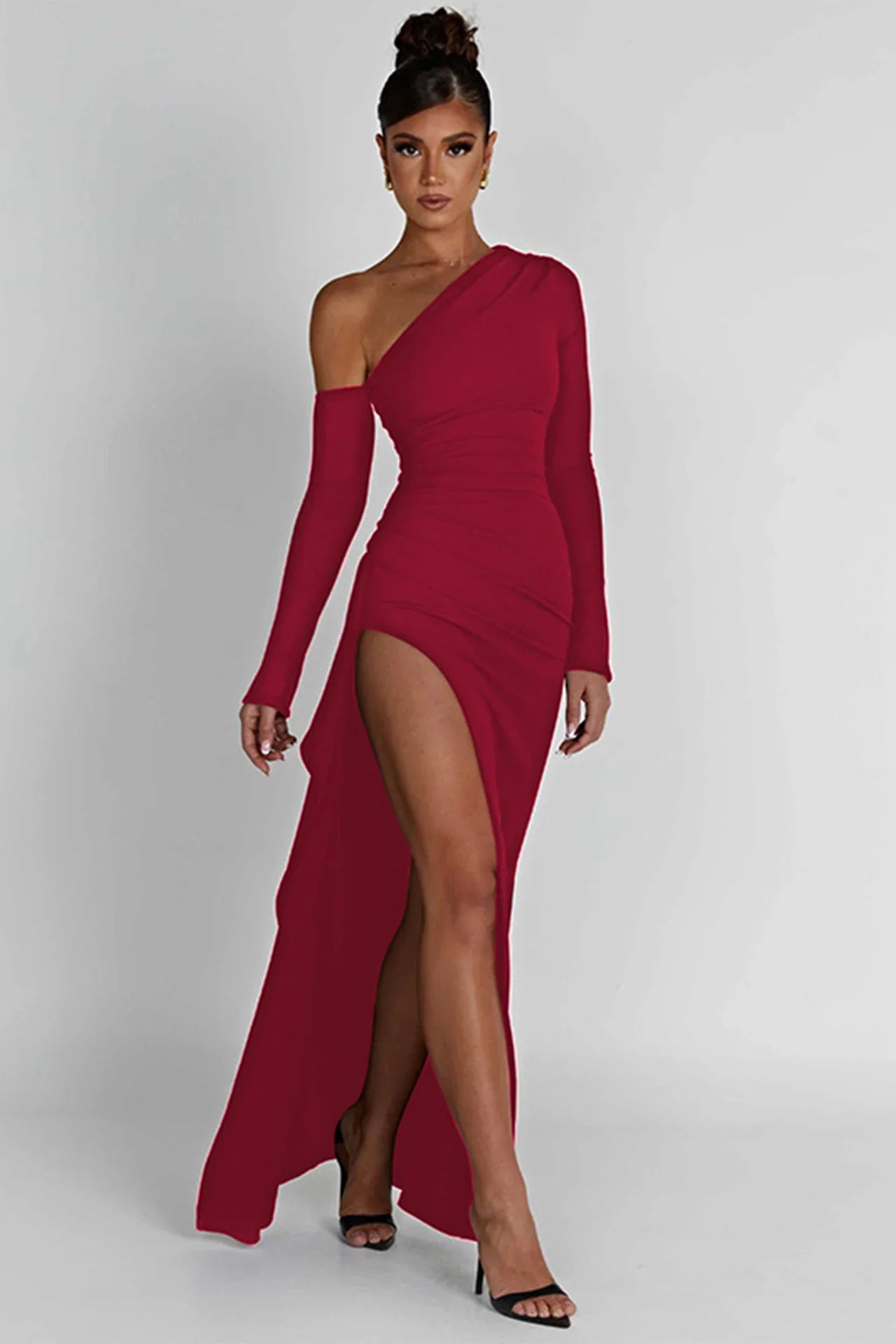 One-Shoulder Evening Gown | Elegant Slit Detail | Figure-Hugging Fit | Formal Wear